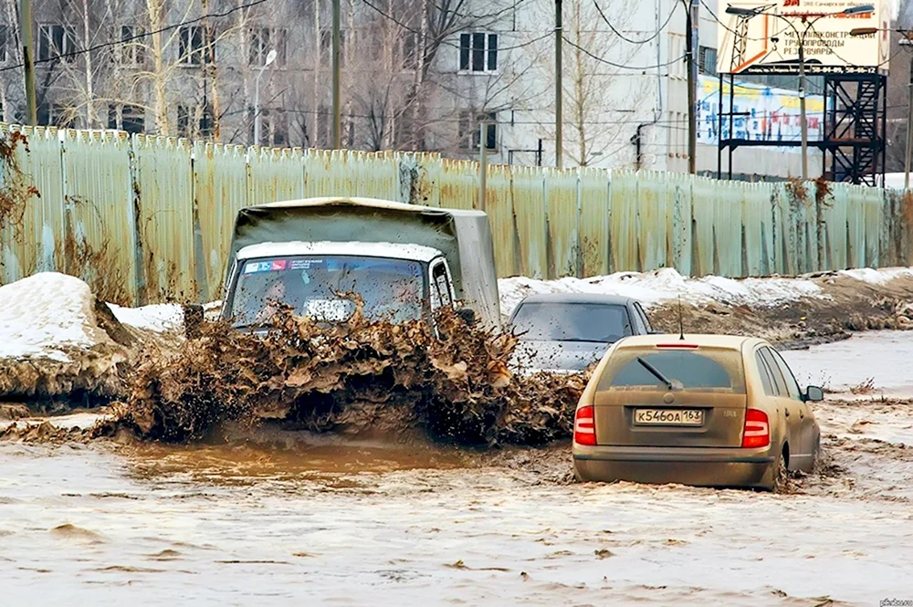 Весна дороги России