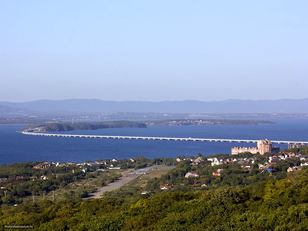 Амурский залив Седанка