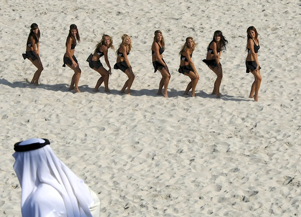 Арабы девушки на пляже
