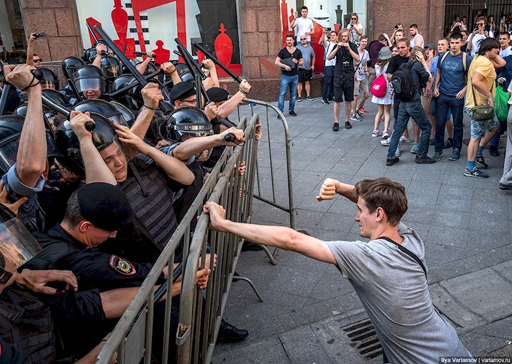 Беспорядки в Москве 27 июля 2019