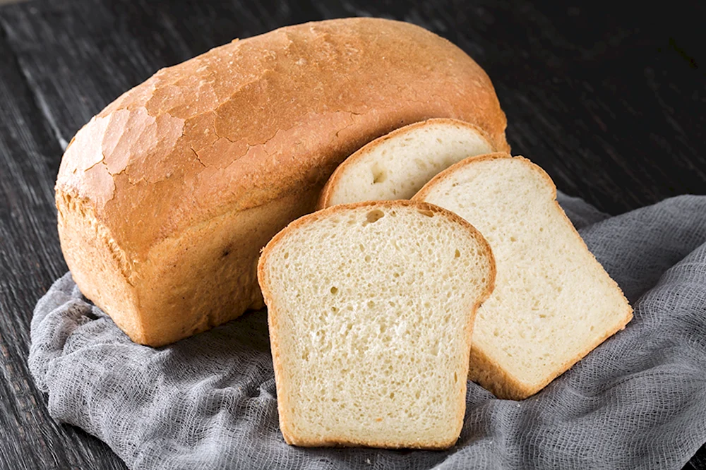 Буханка пшеничного хлеба
