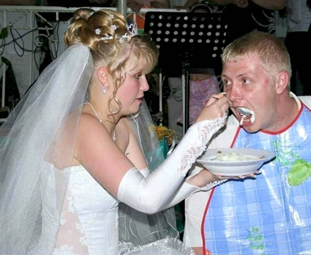 Бухие жених и невеста