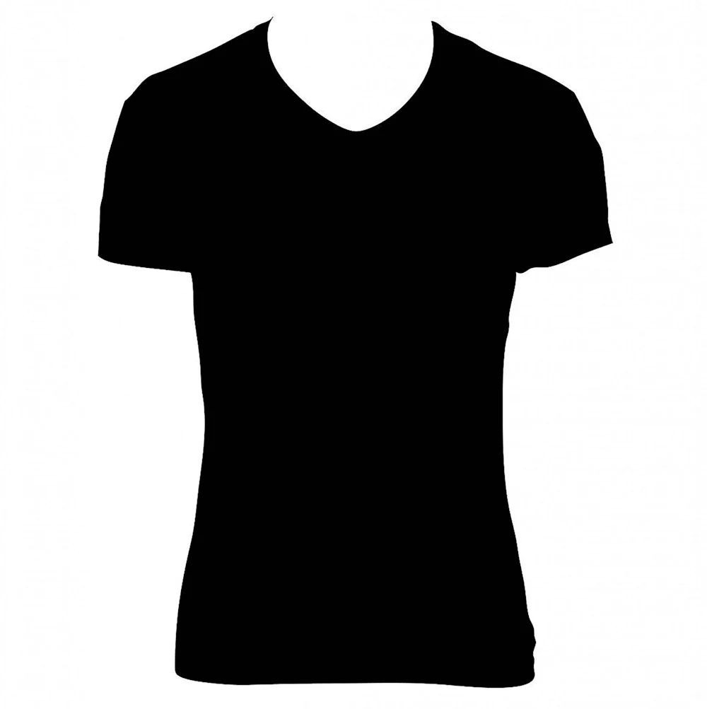 Черная футболка на белом фоне
