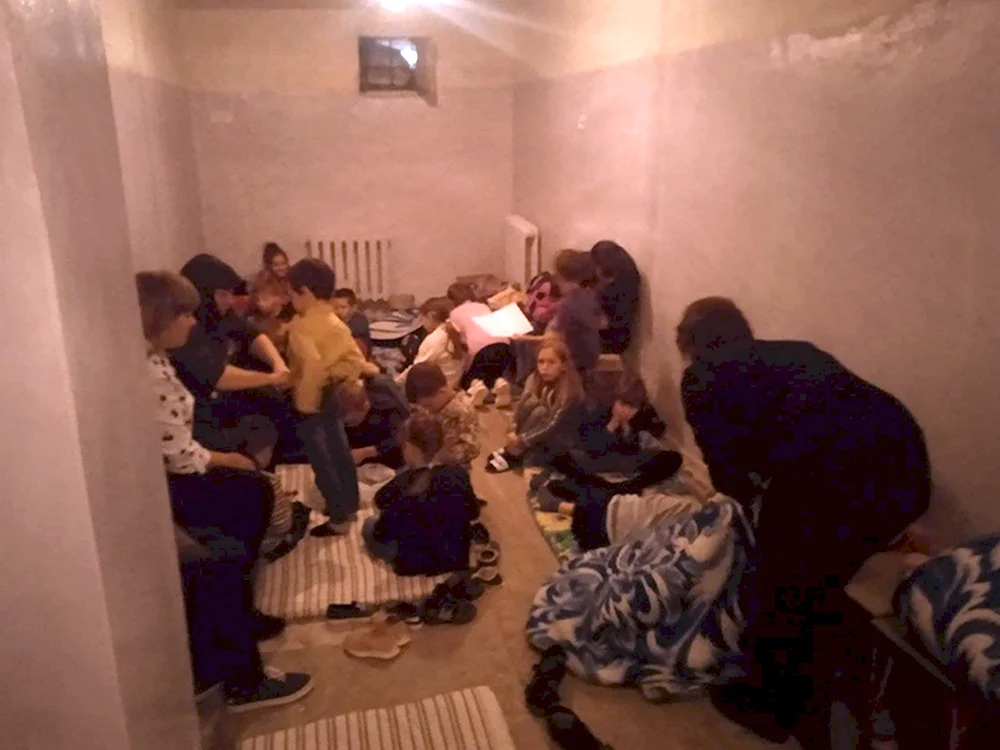 Дети Донбасса сидят в подвале