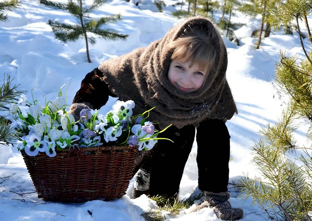 Девочка с подснежниками