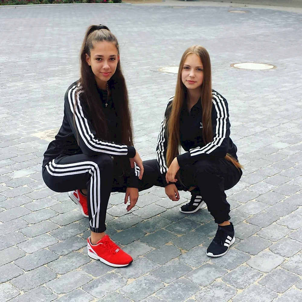 Девушка гопник