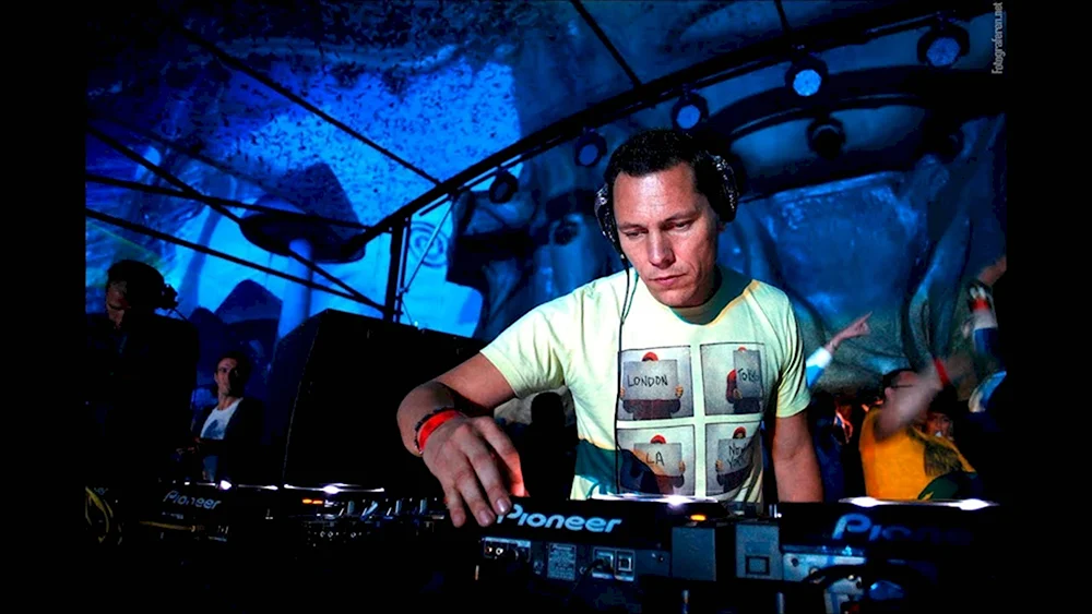 DJ Tiësto