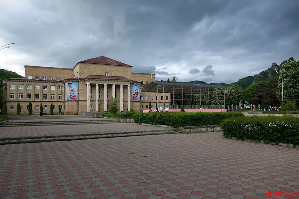 Дом советов Карачаевск