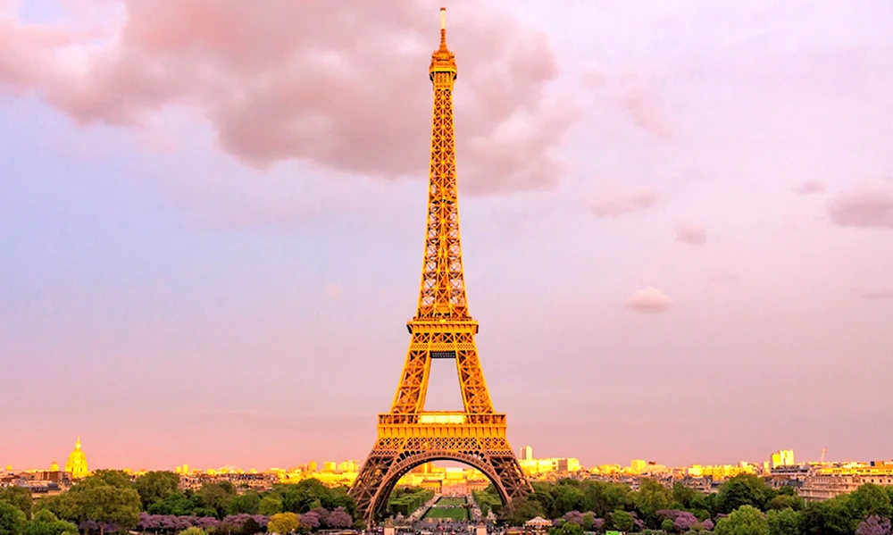 Эйфелева башня. Париж. Ф
