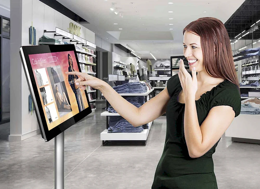 Digitally signing. Интерактивный экран. Digital Signage экраны. Сенсорный монитор для магазина. Сенсорный экран в магазине.