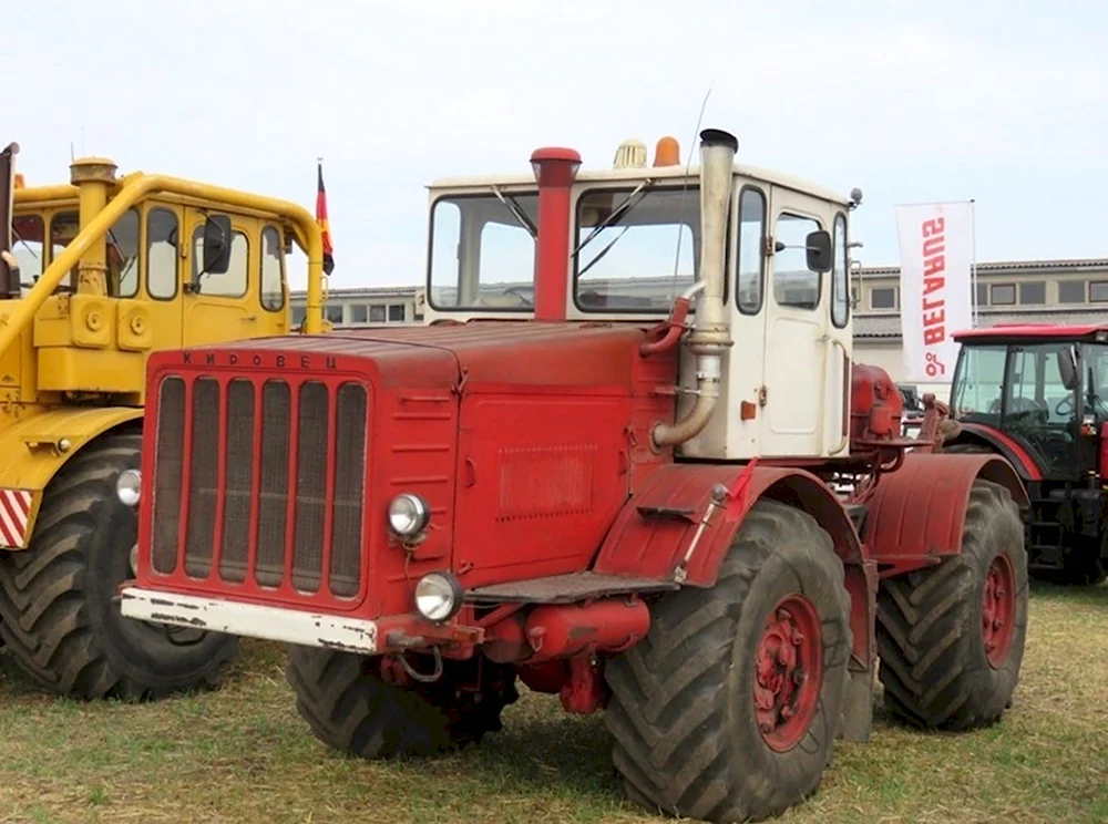 К700 Кировец трактор