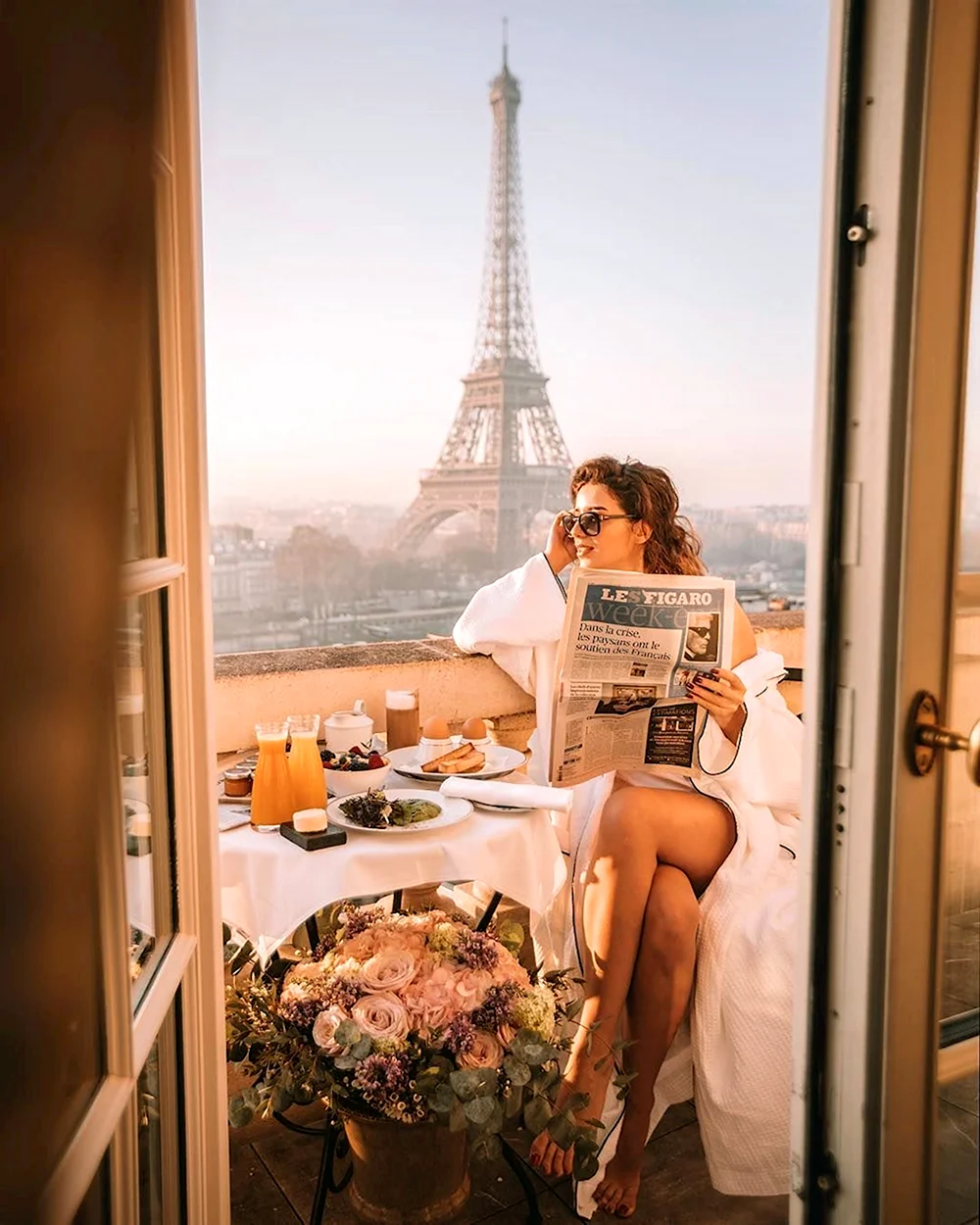Картина завтрак в Париже