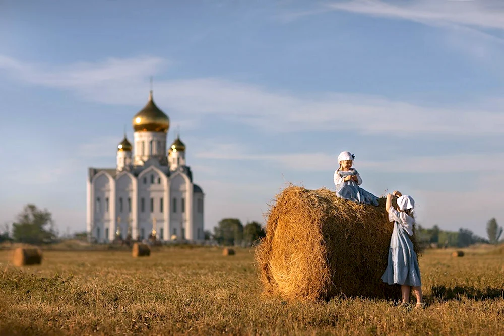 Храм в поле