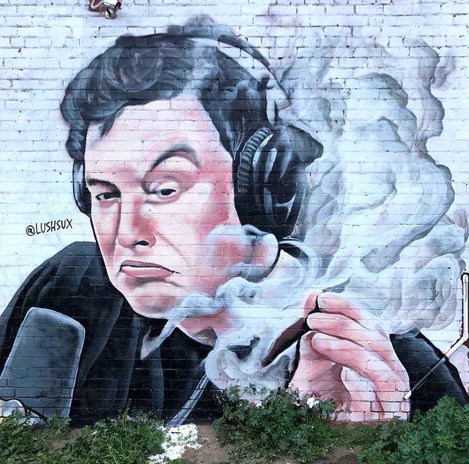 Курящий Илон Маск