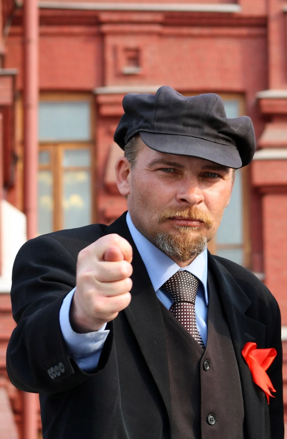 Ленин кукиш