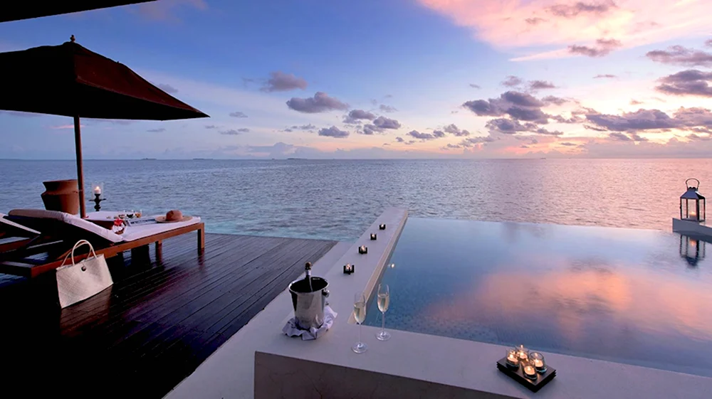 Lily Beach Resort & Spa Huvahendhoo 5