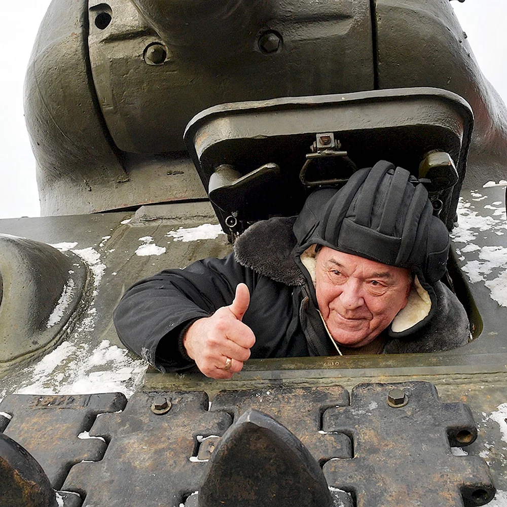 Люк танка т-34