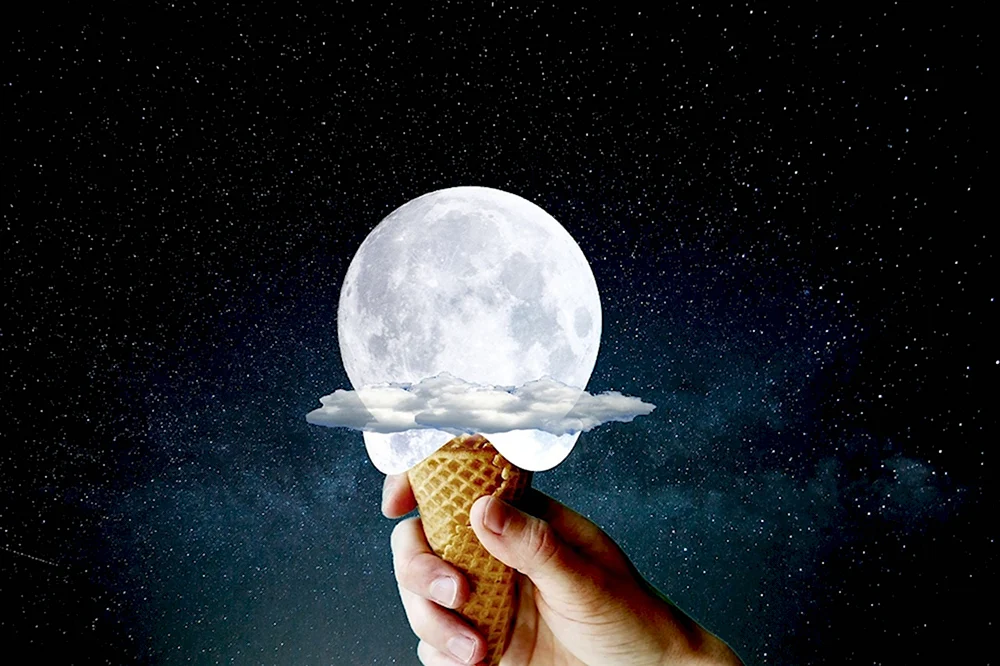 Луна в руках