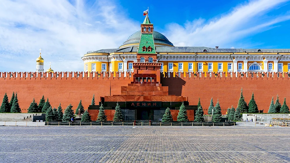 Мавзолей в.и Ленина на красной площади в Москве