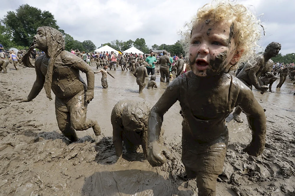 Международный день грязи International Mud Day