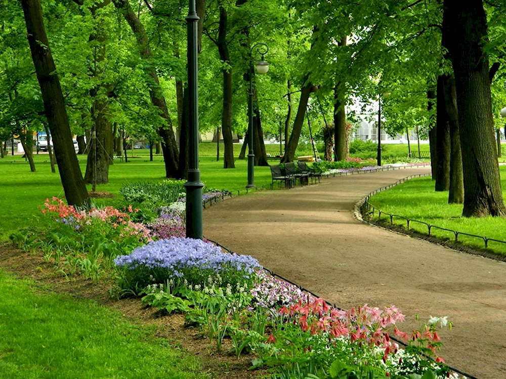 Михайловский сад в Санкт-Петербурге