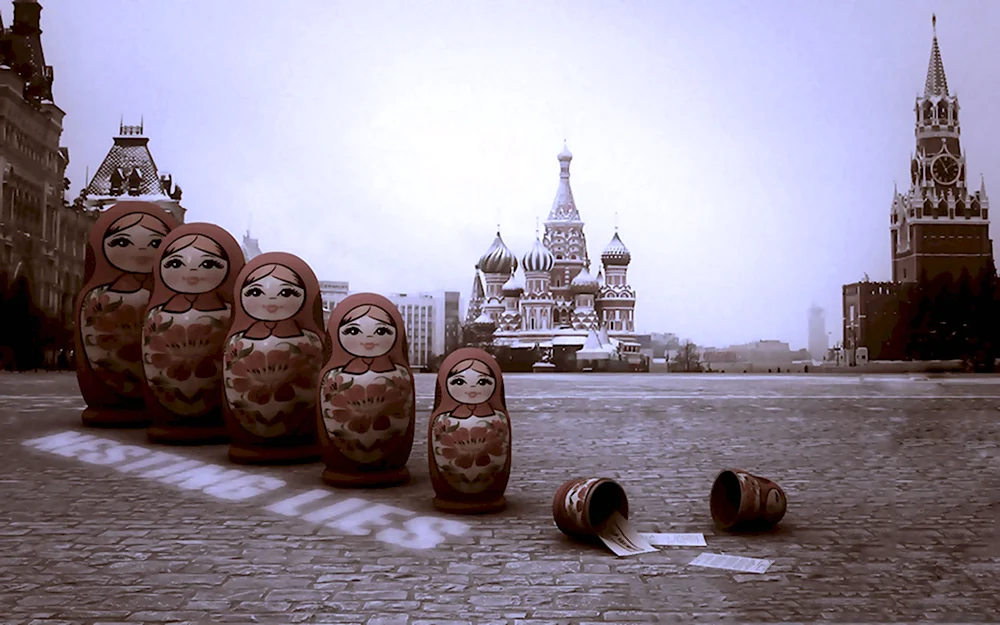 Москва красная площадь с матрешкой