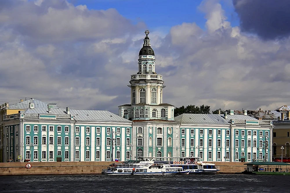 В каком городе есть кунсткамера