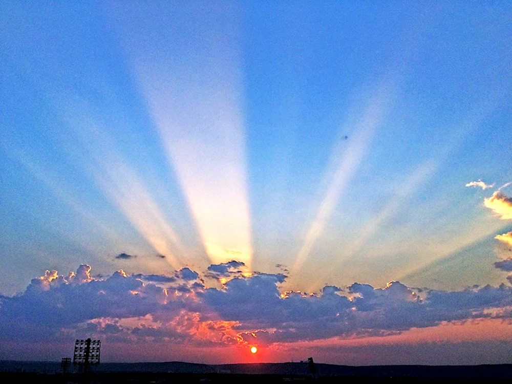 Небо с солнцем Якутия