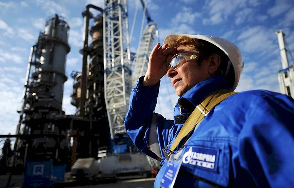 Нефтяник Газпром