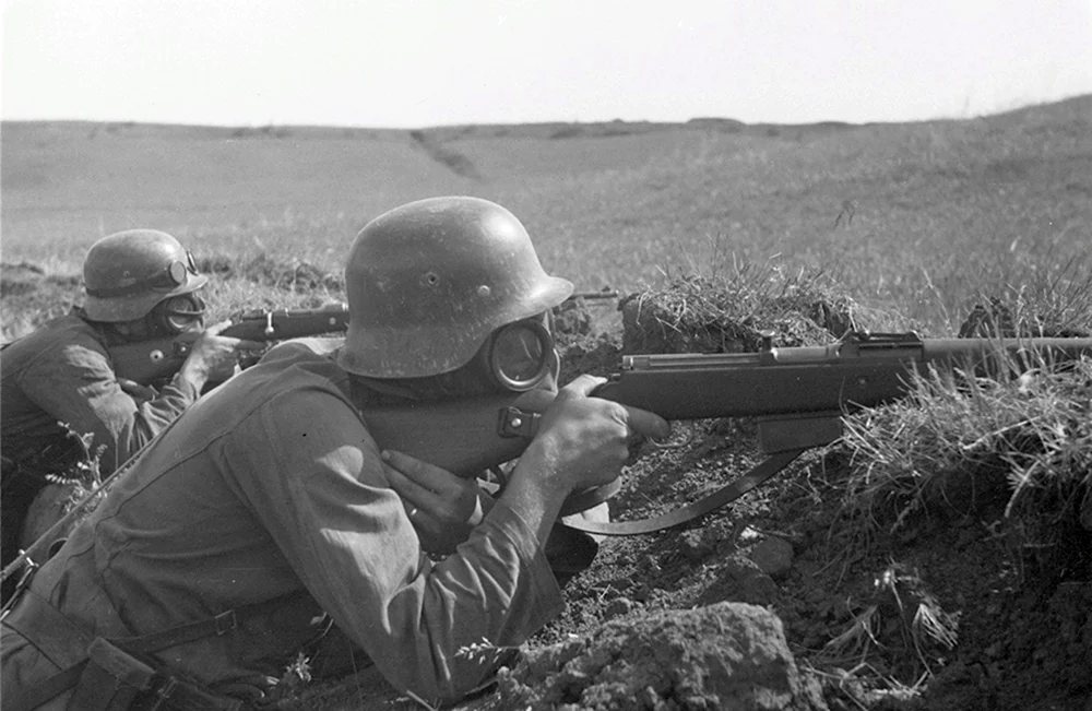 Немецкий солдат с Gewehr 41