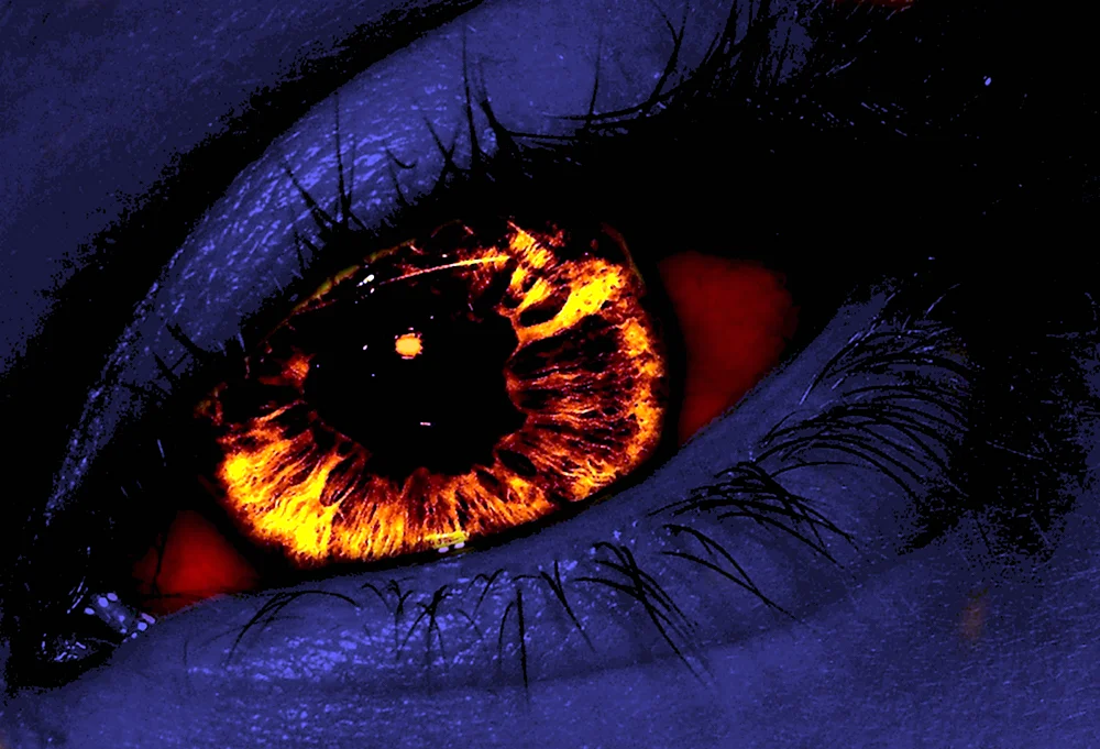 Оранжевые глаза