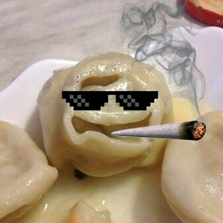 Пельмень с глазами