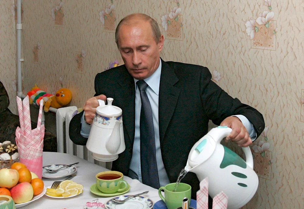 Путин чаепитие