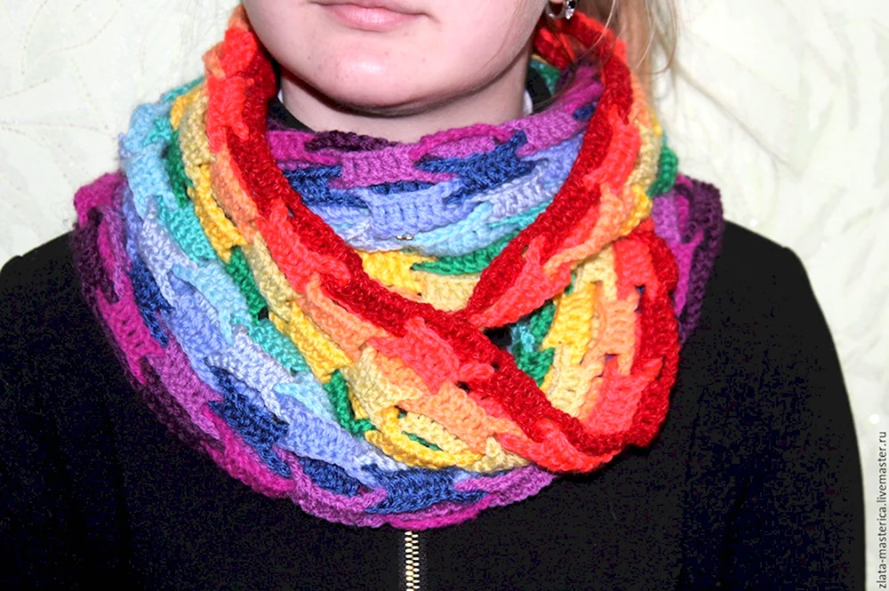 Разноцветный шарф