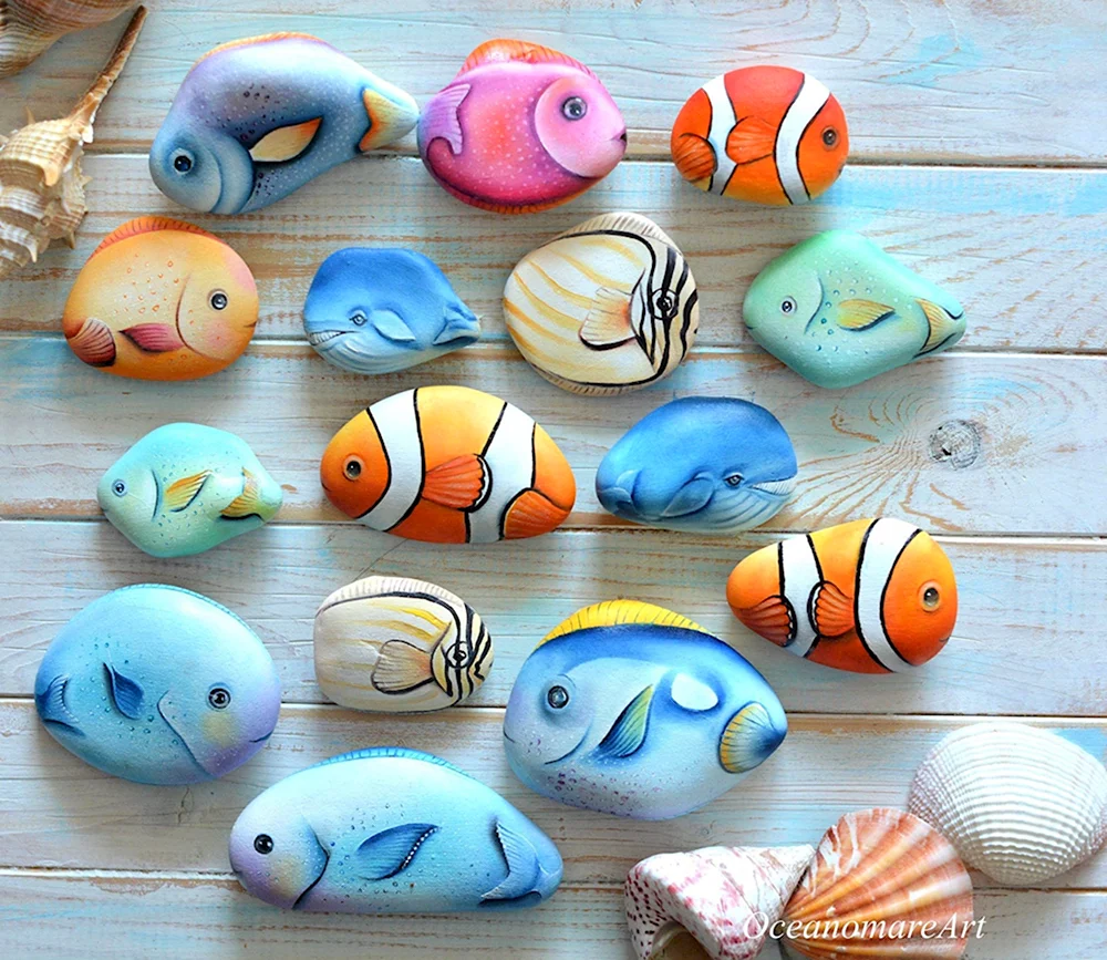 Рыбки на камнях