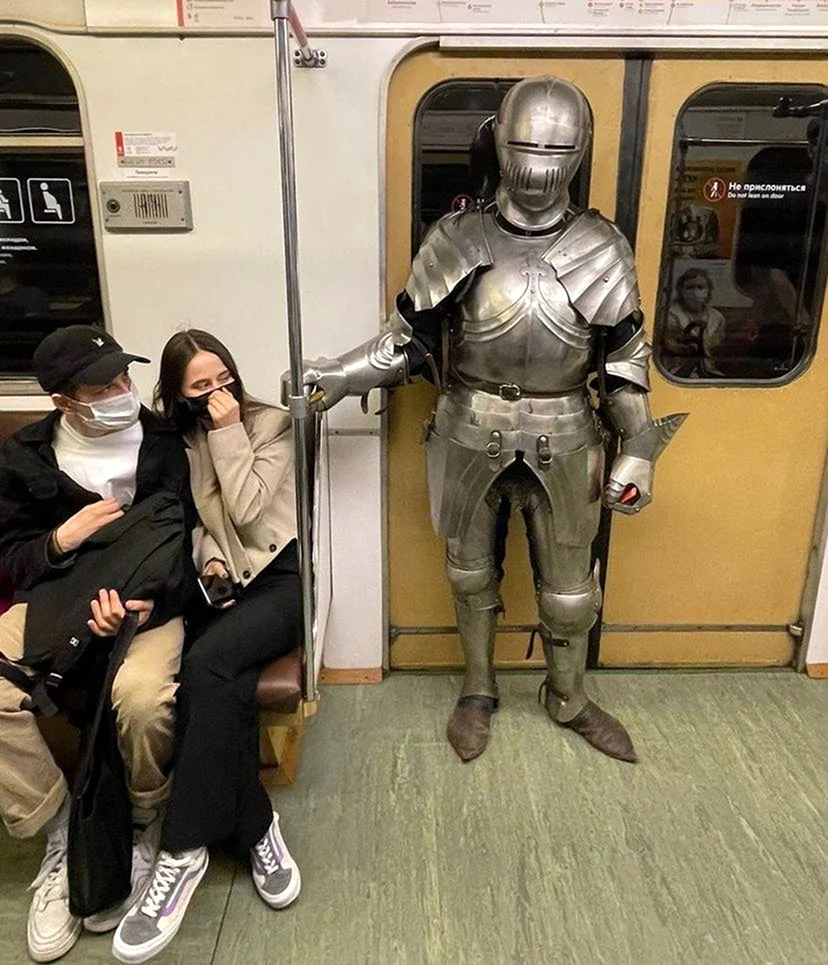 Рыцарь в метро