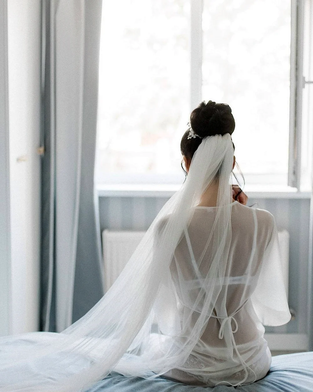 Сборы невесты со спины
