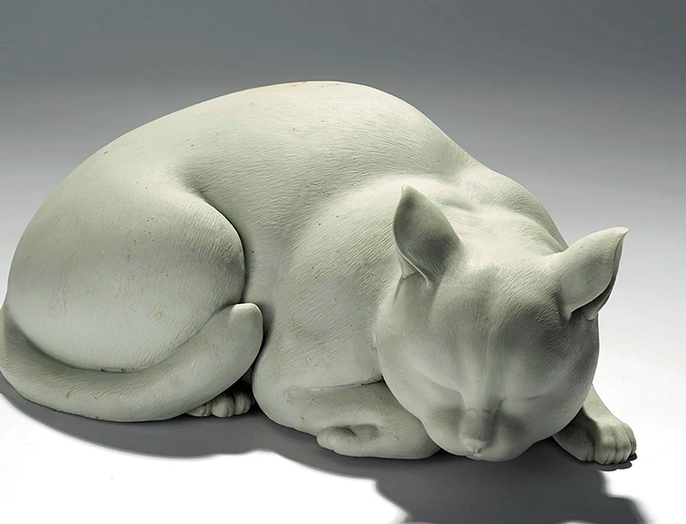 Скульптура кота из пластилина