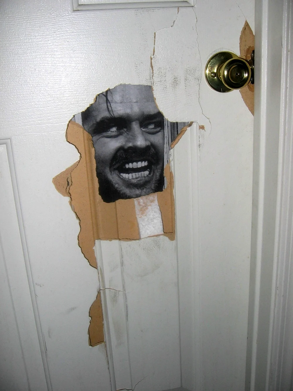 Смешная дверь в туалет