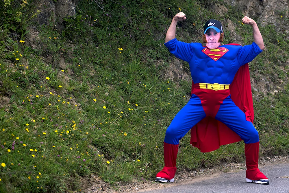 Смешной костюм Супермена