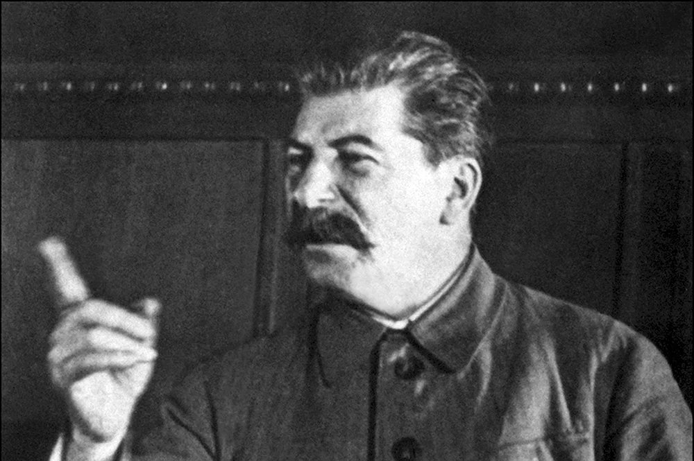 Сталин расстрелять