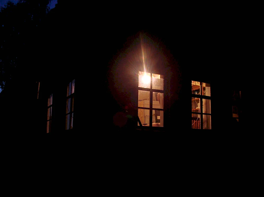 Светящиеся окна в домах