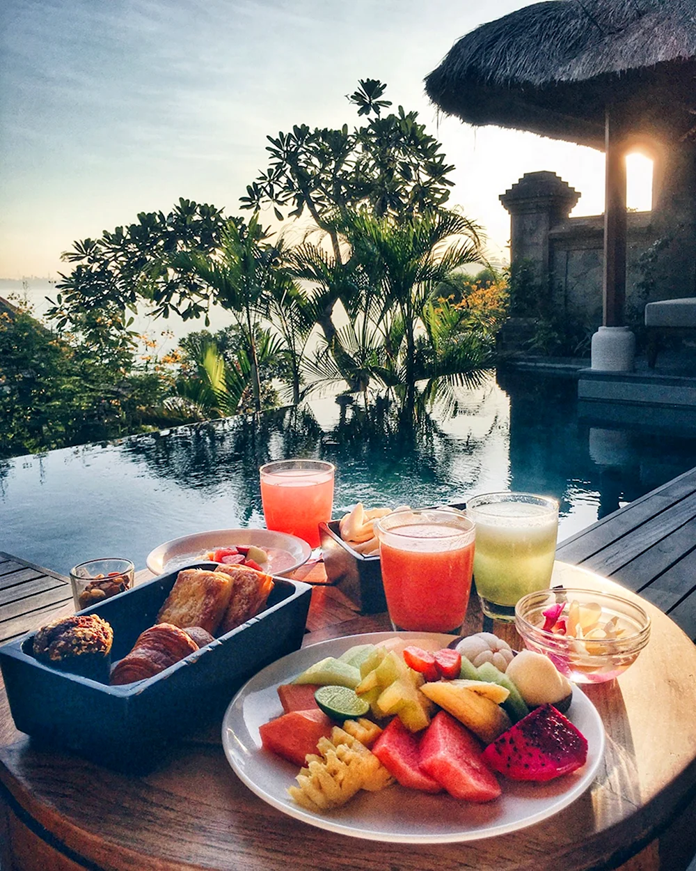 Тропический завтрак