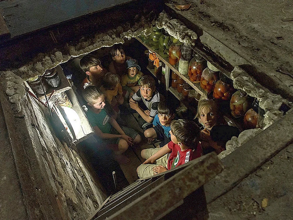 Украина 2014 дети Донбасс в подвалах
