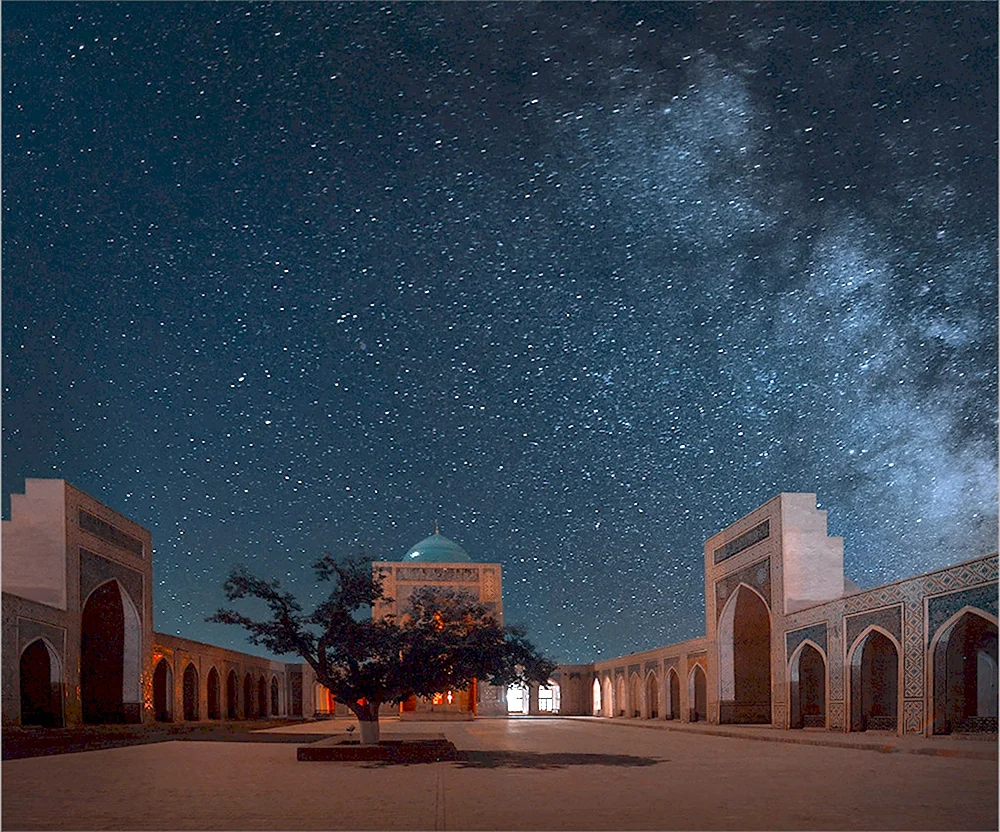 Узбекистан ночью Бухара ночью