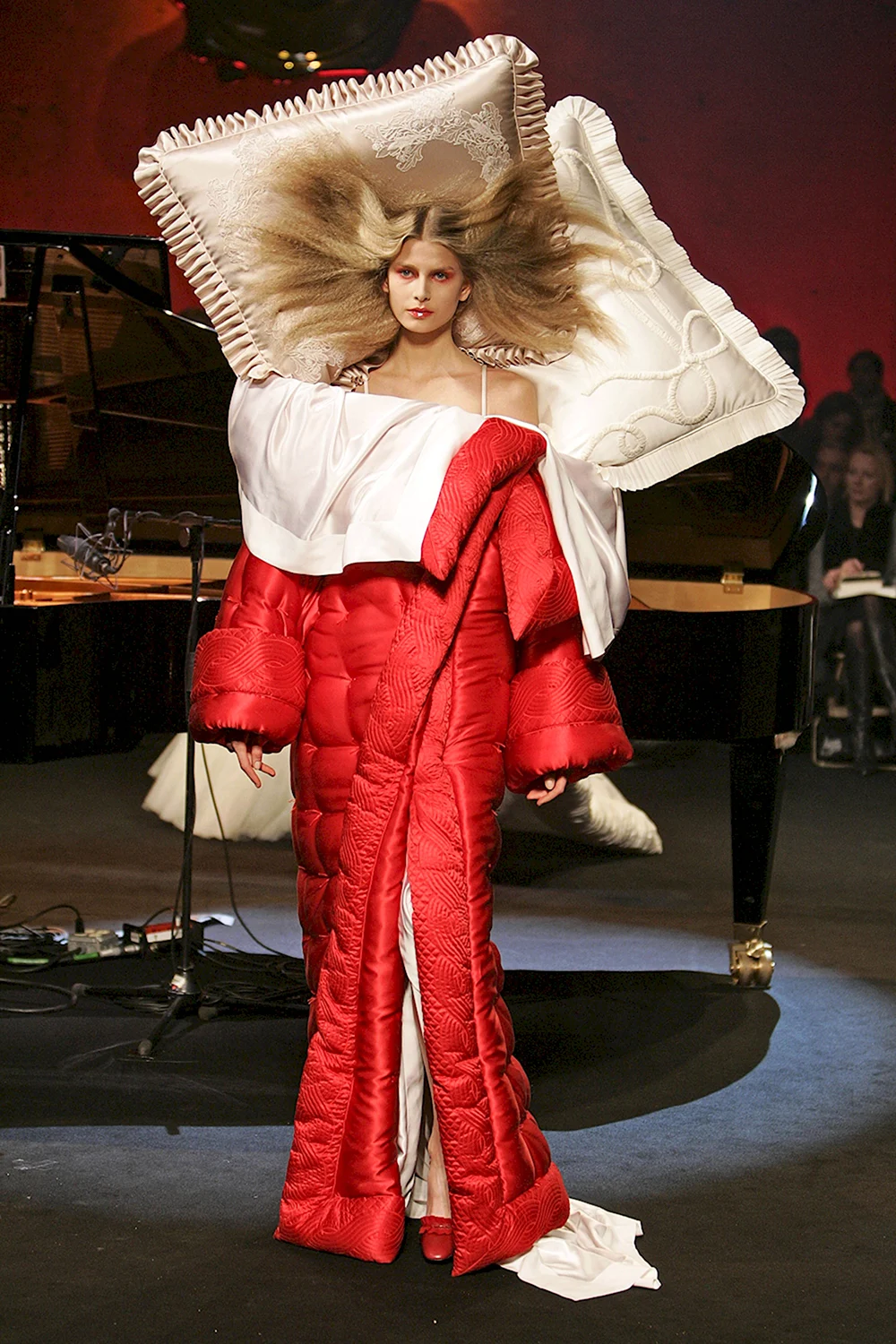 Viktor & Rolf Fall 2005