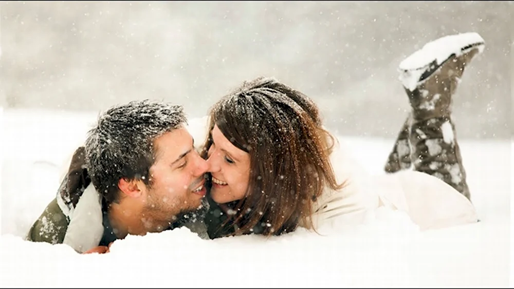 Влюбленные в снегу