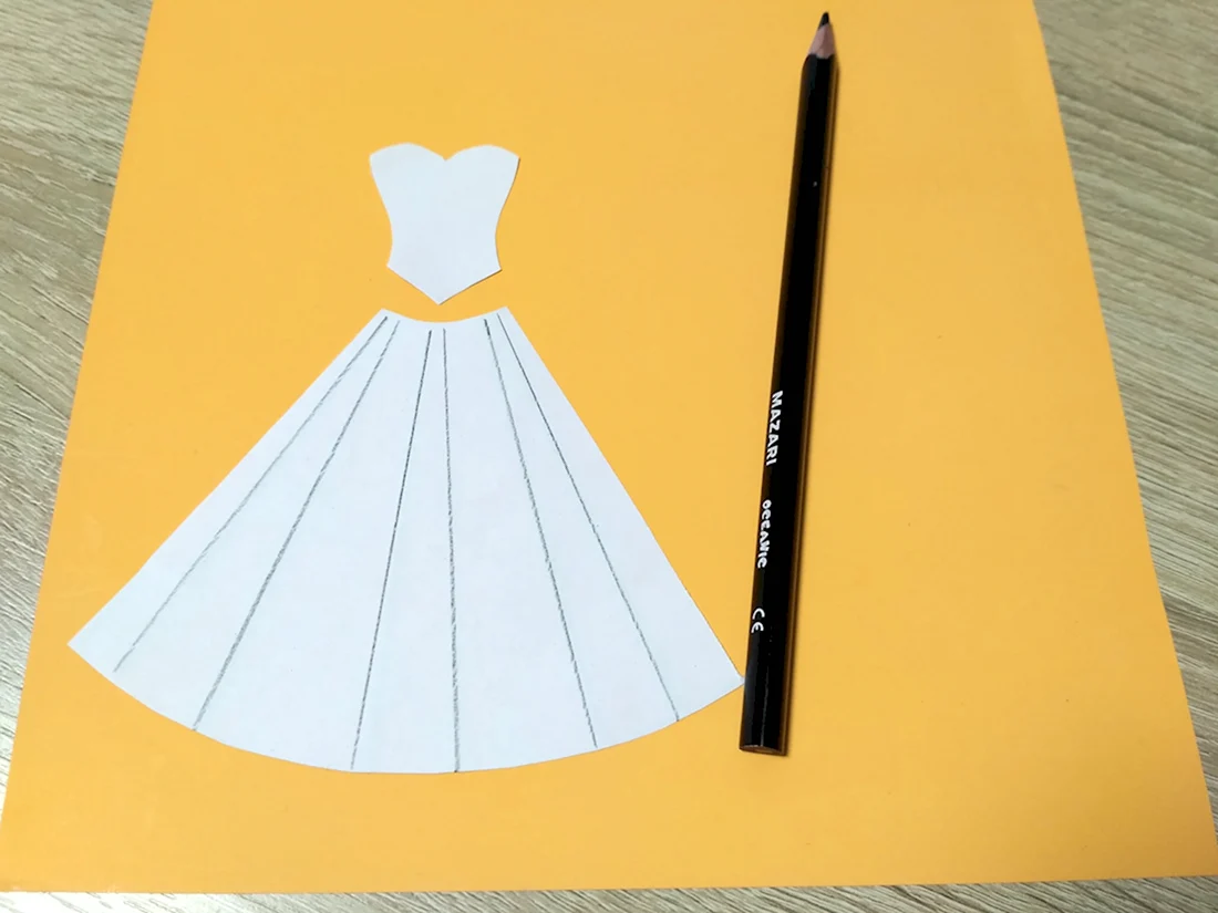 Бумажное платье на открытку