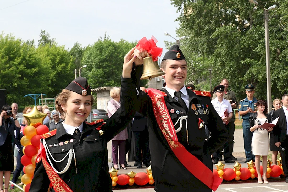 Выпускной в кадетской школе