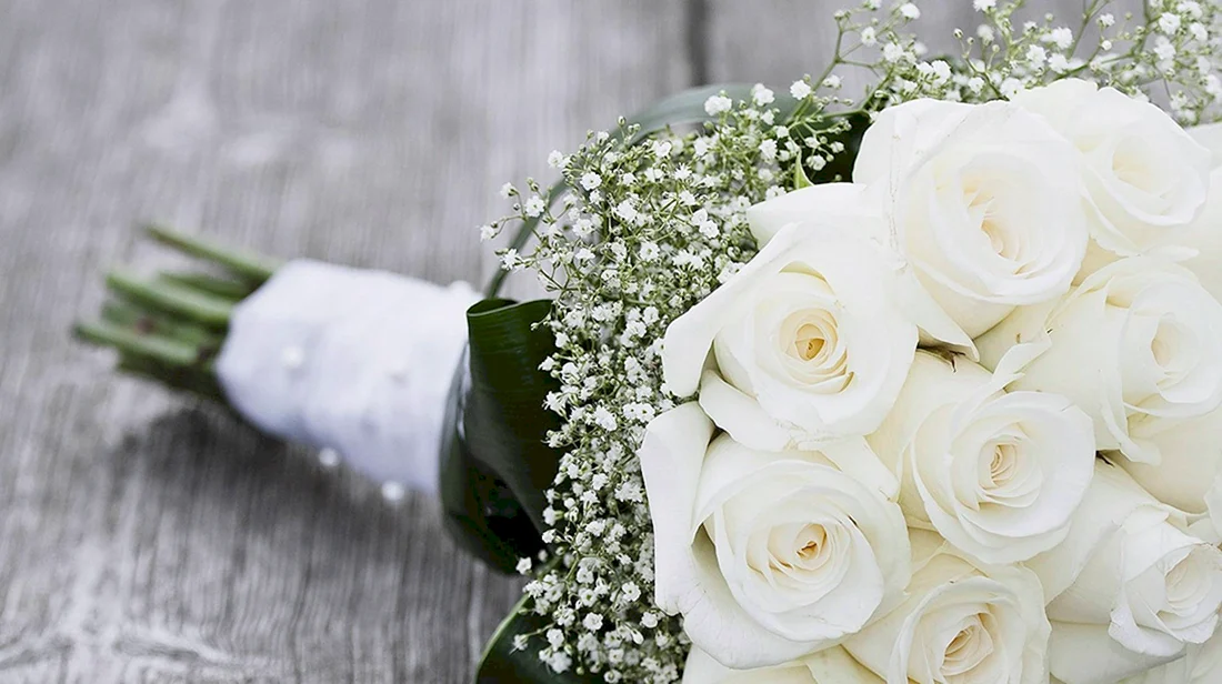 С годовщиной свадьбы белые розы